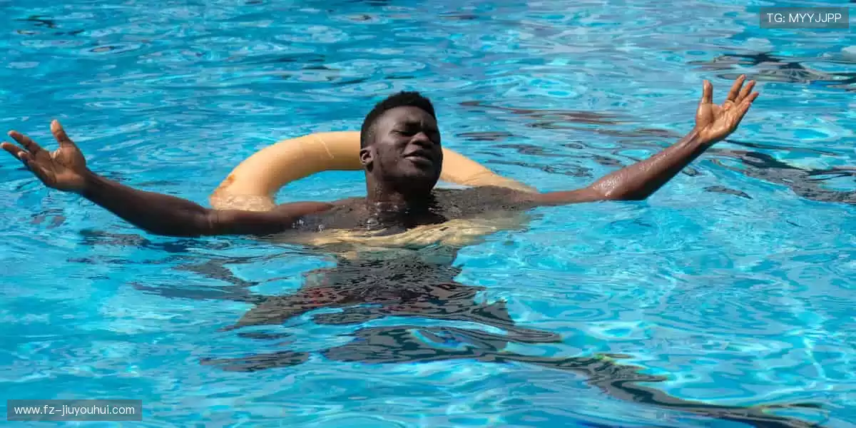 👟潮动全场，装备升级你的运动 DNA！🎁